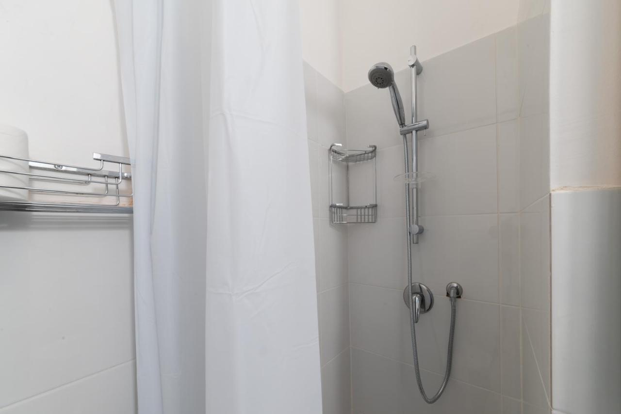Appartamento Maddalena Alto - Affitti Brevi Italia Genua Exteriör bild